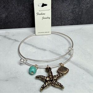 🚨3 for $15🚨 Silver Tone Starfish Charm Bracelet